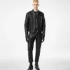 Bikerjacke aus genarbtem Leder mit Reißverschluss Bikerjacke aus genarbtem Leder mit Reißverschluss
