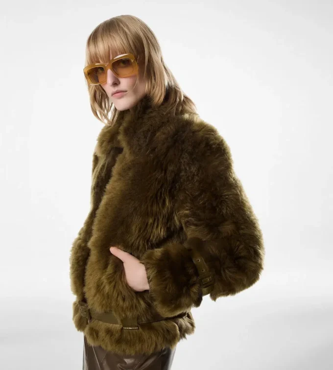 Blouson aus Lammfell mit Lederdetails Blouson aus Lammfell mit Lederdetails