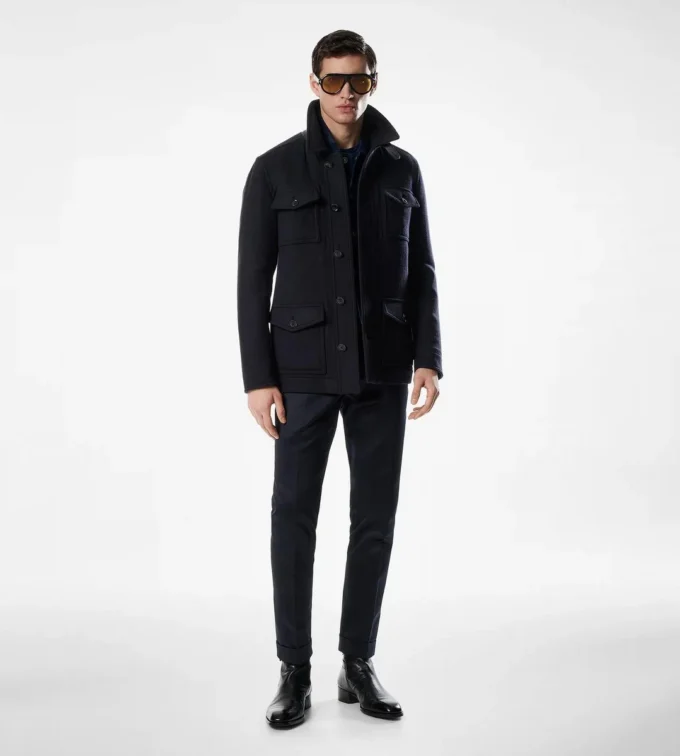 Doppelt teilbare Jacke aus Twill mit vier Taschen Doppelt teilbare Jacke aus Twill mit vier Taschen