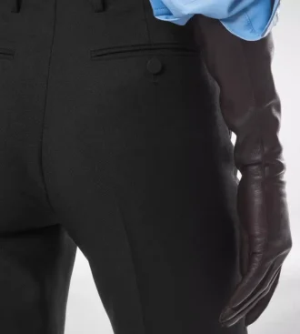 Gerade geschnittene Hose aus Woll-Seiden-Mischung