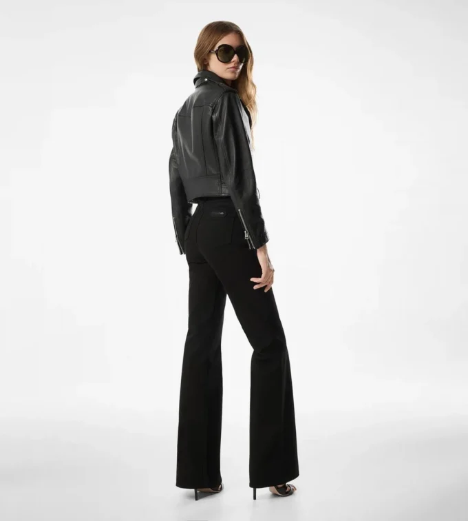 Glänzende Bikerjacke aus Plonge-Leder Glänzende Bikerjacke aus Plonge-Leder