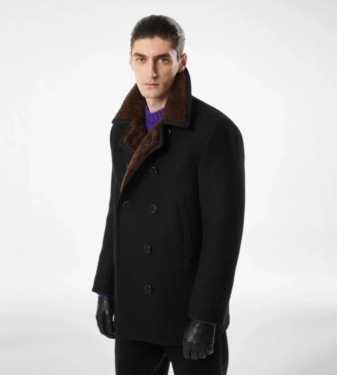 Peacoat aus Melton-Wolle und Lammfell Peacoat aus Melton-Wolle und Lammfell