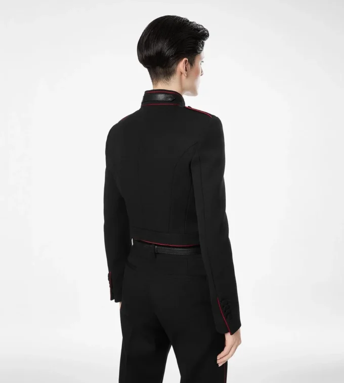 Schicke Offiziersjacke aus Wollgabardine mit Paspelierung