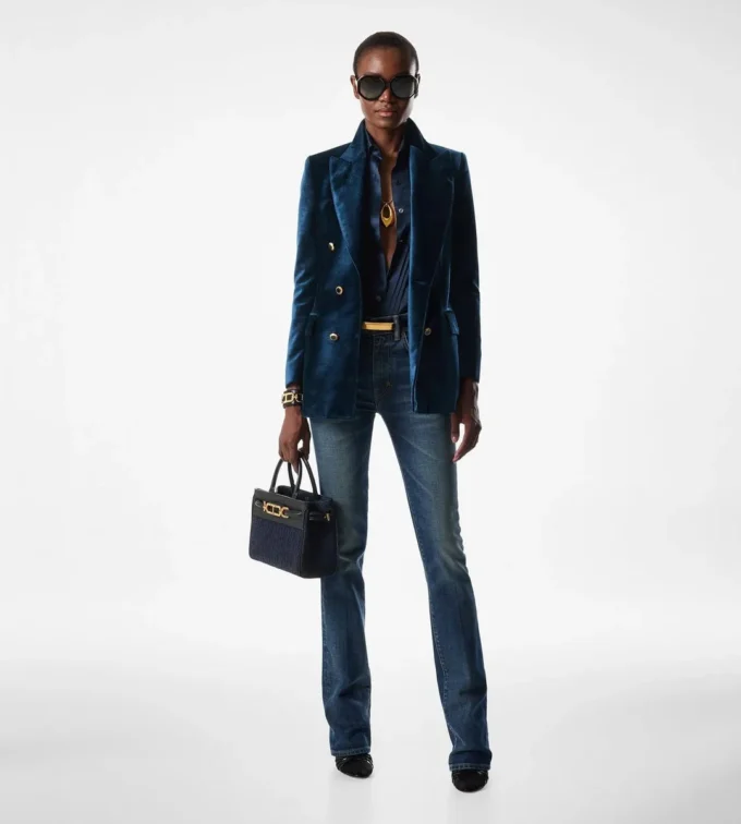Stretch-Raw-Denim-Hose mit ausgestelltem Bein Stretch-Raw-Denim-Hose mit ausgestelltem Bein