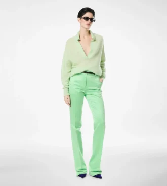 Ultraweiches Oversize-Strickoberteil aus Kaschmir und Seide mit offenem Polokragen Ultraweiches Oversize-Strickoberteil aus Kaschmir und Seide mit offenem Polokragen